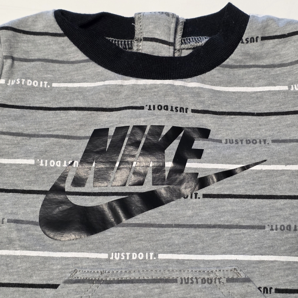 Nike Kids Activewear Dri-fit Baby Romper Onesie Gray & Black Striped Boys 3m - Picture 2 of 5